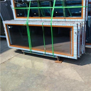 Alüminyum Pivot Kapılar