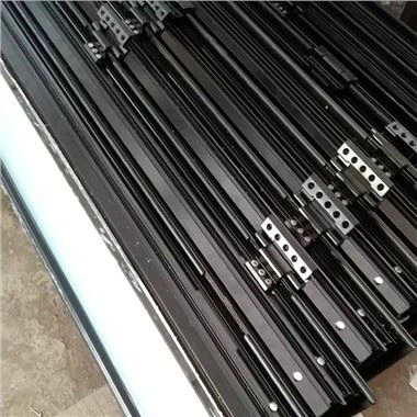 Siyah Alüminyum Kapılar