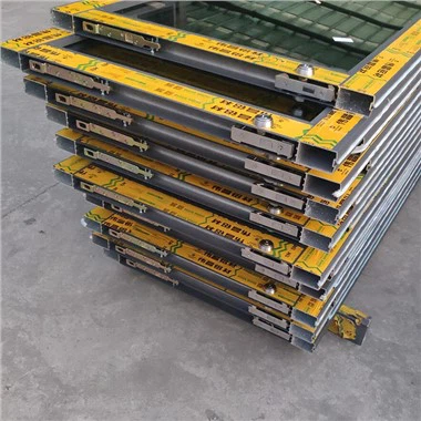 Alüminyum Pivot Giriş Kapıları